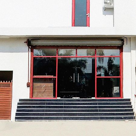 Super Townhouse Balua Road Pahadiya Hotel Varanasi Exterior photo